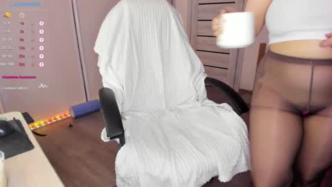 Snapshot of ophelia_mm chatting on January 11, 9:36 am Ophelia online show from January 11, 9:36 am