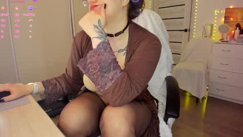 Ophelia online show from March 18, 4:59 am