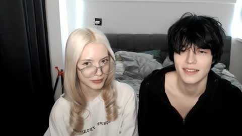 Snapshot of opiunarium chatting on November 7, 11:49 pm Bella and John online show from November 7, 11:49 pm