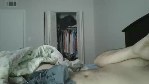 Snapshot of orange22boi chatting on November 16, 2:22 pm orange22boi online show from November 16, 2:22 pm