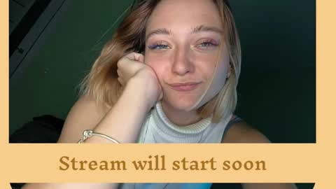 Snapshot of orange___melani chatting on October 23, 10:14 am Melani online show from October 23, 10:14 am