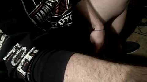 orgasmgiver9090 online show from April 5, 8:17 pm