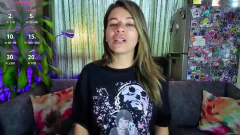 Snapshot of oriana_thomson2 chatting on May 11, 4:04 pm Oriana online show from May 11, 4:04 pm