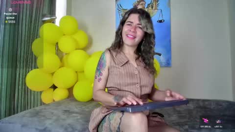 Snapshot of oriana_thomson2 chatting on May 20, 4:02 pm Oriana online show from May 20, 4:02 pm
