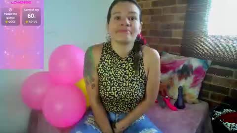 Snapshot of oriana_thomson2 chatting on June 23, 1:09 pm Oriana online show from June 23, 1:09 pm
