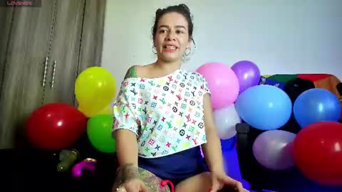 Snapshot of oriana_thomson2 chatting on July 27, 10:28 pm Oriana online show from July 27, 10:28 pm