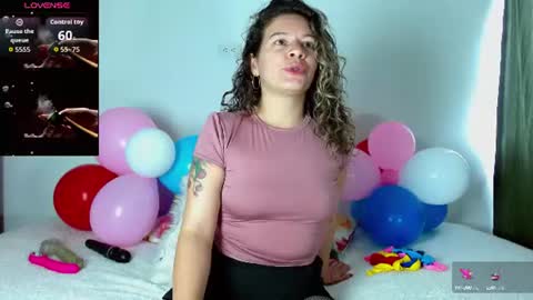 Snapshot of oriana_thomson2 chatting on July 29, 6:06 pm Oriana online show from July 29, 6:06 pm