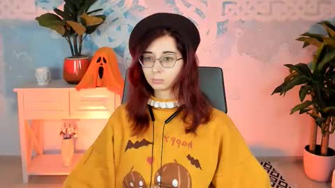 Orianna -  Hi Im into geek culture cosplay crafting LARP games. Shall we play DnD online show from October 29, 9:11 am