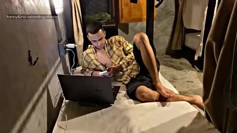 Fansly and Instagram -  online show from November 4, 8:46 am