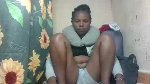 ornettee online show from October 8, 9:01 pm