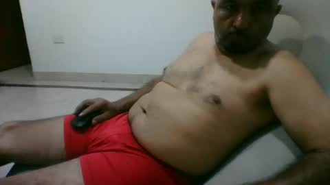 oscarjhe3512 online show from February 28, 2:01 am