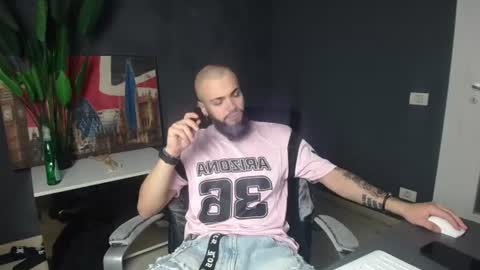 OscarWills online show from June 14, 5:31 am