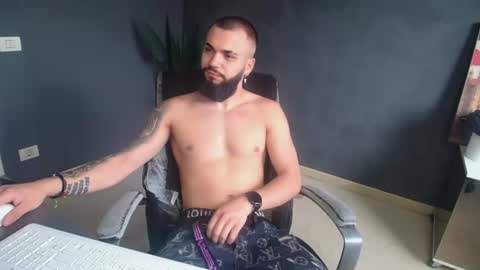 OscarWills online show from June 27, 4:28 am