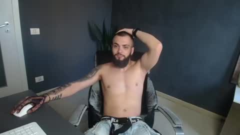 OscarWills online show from June 30, 3:40 am