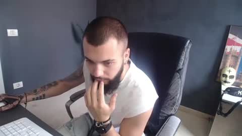 OscarWills online show from July 2, 7:03 am