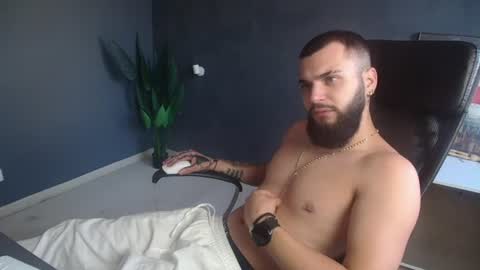 OscarWills online show from July 17, 4:41 am