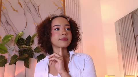 Snapshot of oshun_25 chatting on January 7, 12:09 pm Oshun online show from January 7, 12:09 pm