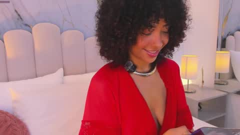 Snapshot of oshun_25 chatting on September 25, 12:53 pm Oshun online show from September 25, 12:53 pm