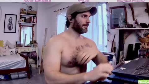 Osito Blanco online show from June 8, 8:20 pm