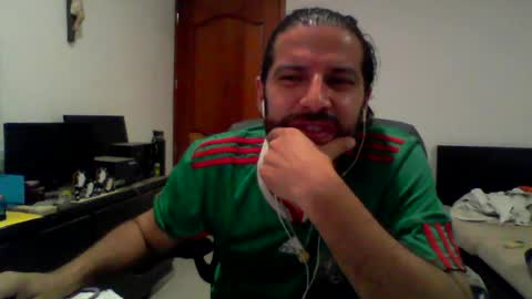 Snapshot of osito_cancunense chatting on July 1, 10:06 am osito_cancunense online show from July 1, 10:06 am