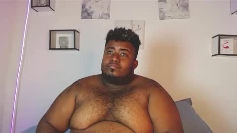 ositoblack_li2 online show from February 9, 8:22 am