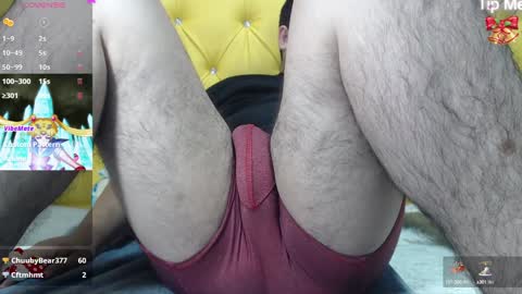 Snapshot of oso_gael chatting on December 14, 5:58 pm Bear Gael online show from December 14, 5:58 pm