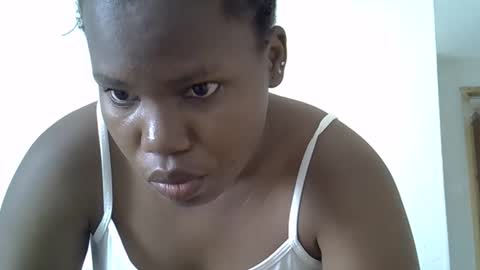 osoprettyebony online show from September 30, 11:26 am