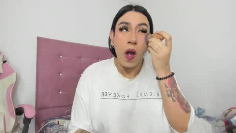 Maria   online show from December 8, 6:28 pm