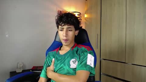 ostin 18hot online show from December 19, 12:45 am