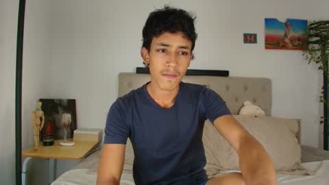 ostin 18hot online show from August 2, 10:30 pm