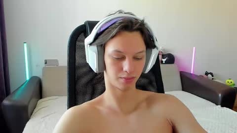 Ostin online show from February 19, 4:41 am