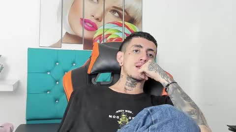 Snapshot of ostinmills chatting on December 16, 2:38 pm Ostin baby online show from December 16, 2:38 pm