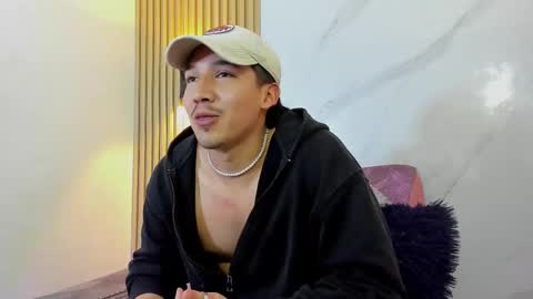 Snapshot of otto_andrew chatting on February 10, 7:29 pm Otto Andrew online show from February 10, 7:29 pm