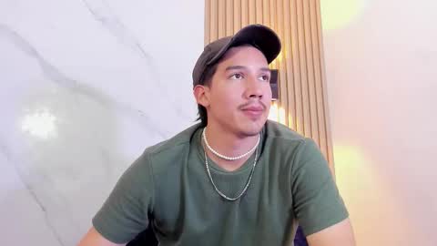 Snapshot of otto_andrew chatting on February 12, 7:31 pm Otto Andrew online show from February 12, 7:31 pm