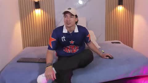 Otto Andrew online show from March 19, 7:29 pm