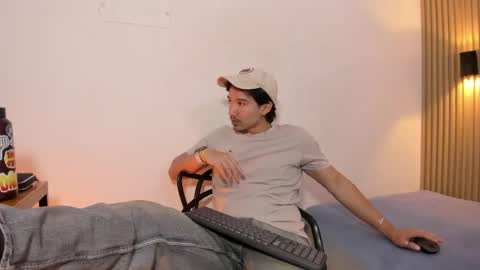 Otto Andrew online show from March 30, 3:40 am