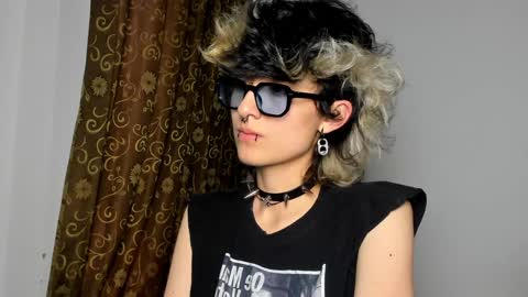 Otto 3 online show from December 11, 10:06 pm