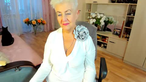 Alla online show from February 2, 1:32 pm