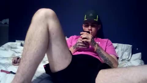 Snapshot of owen162462 chatting on October 2, 7:54 pm Owen kayz online show from October 2, 7:54 pm