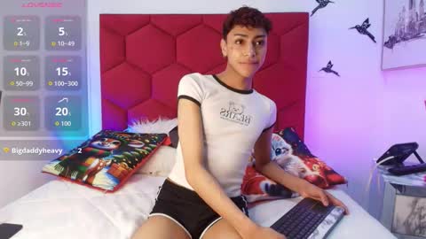 Owen online show from December 18, 9:10 pm