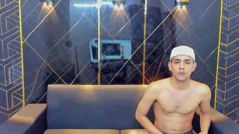 Snapshot of owen_mccarthy chatting on January 16, 3:02 am owen_mccarthy online show from January 16, 3:02 am