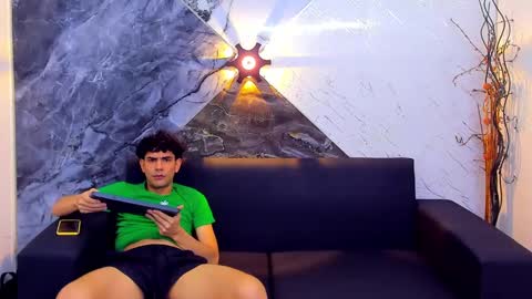 Snapshot of owen_mccarthy chatting on January 25, 3:51 am owen_mccarthy online show from January 25, 3:51 am