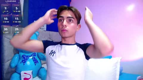 Owen  Independent model  online show from March 10, 4:14 pm