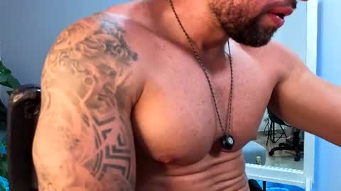 Maximus Owen online show from June 13, 6:39 pm
