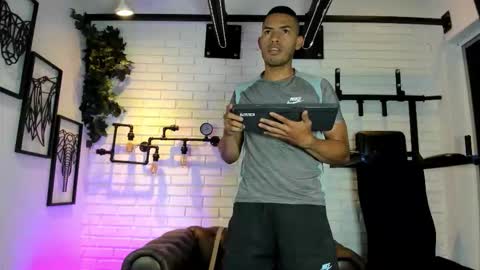 Snapshot of owenpierce1 chatting on September 22, 11:29 pm Owen online show from September 22, 11:29 pm