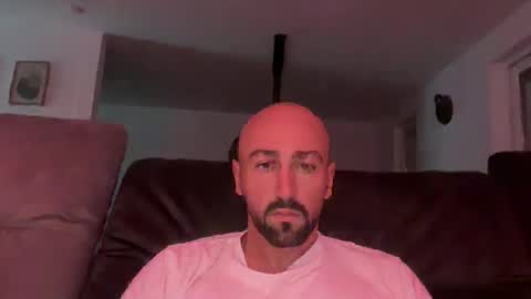 Snapshot of oxlade59 chatting on October 19, 6:47 am oxlade59 online show from October 19, 6:47 am