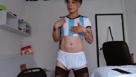 Jeannifer online show from February 1, 9:19 pm