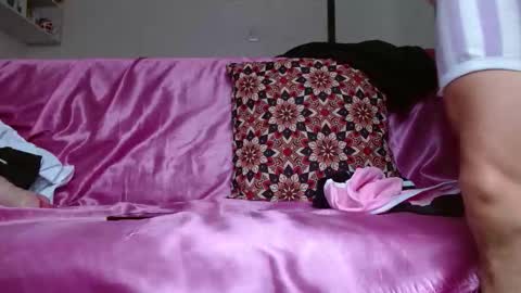 Snapshot of oxxy_jean chatting on February 1, 1:42 pm Jeannifer online show from February 1, 1:42 pm