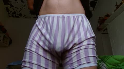 Snapshot of oxxy_jean chatting on February 5, 12:10 pm Jeannifer online show from February 5, 12:10 pm