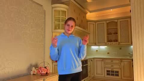 Snapshot of ozellaelazegui chatting on December 4, 12:47 pm Call me Gabriela online show from December 4, 12:47 pm